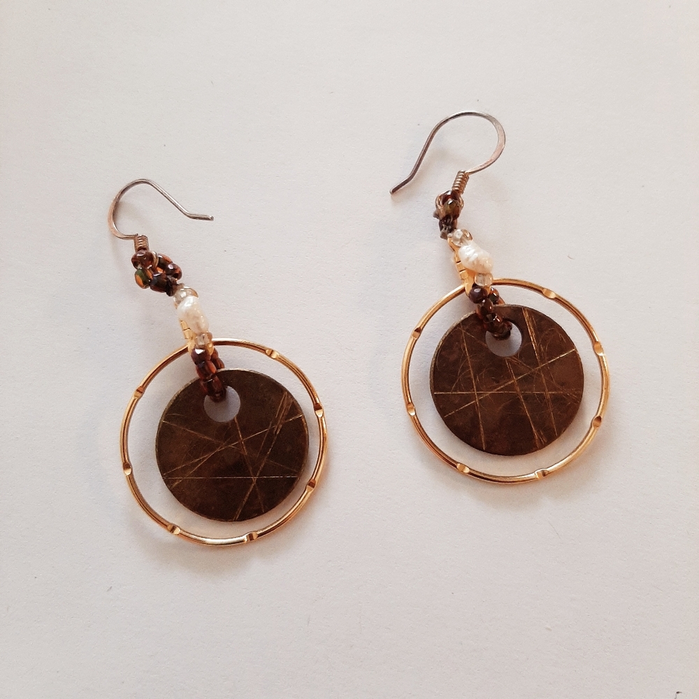 Quebec Artisan Gold Tones Drop Earrings